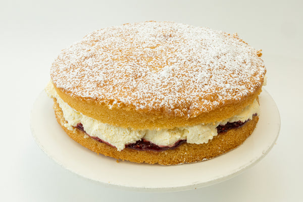 VICTORIA SPONGE 8 inch.