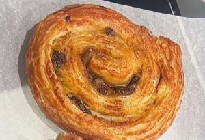 CINNAMON RAISIN DANISH